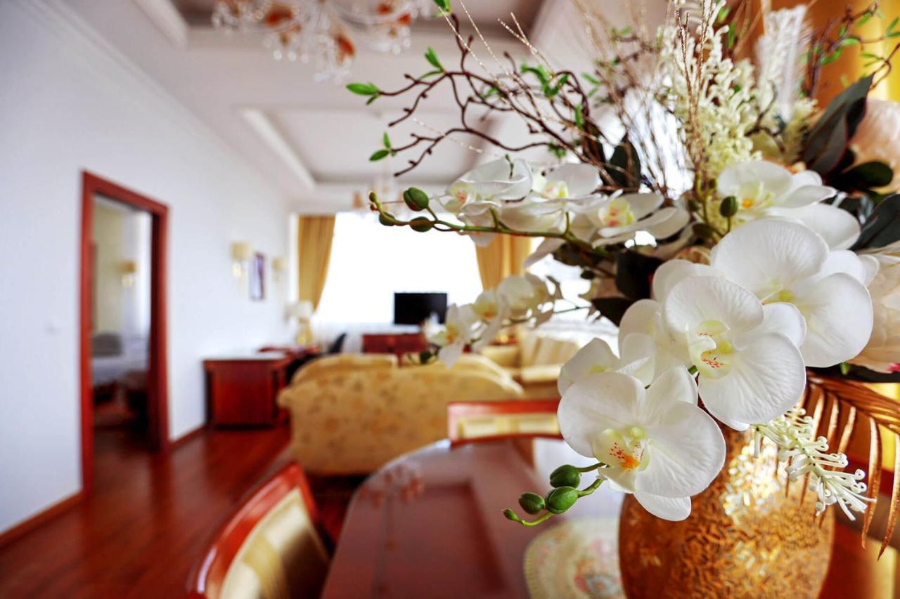 Apart-Hotel Integra บันยาลูกา ภายนอก รูปภาพ