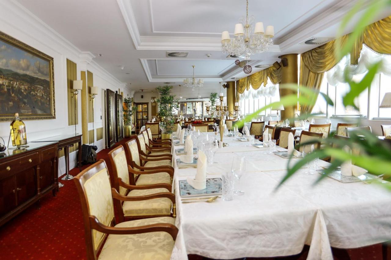 Apart-Hotel Integra บันยาลูกา ภายนอก รูปภาพ