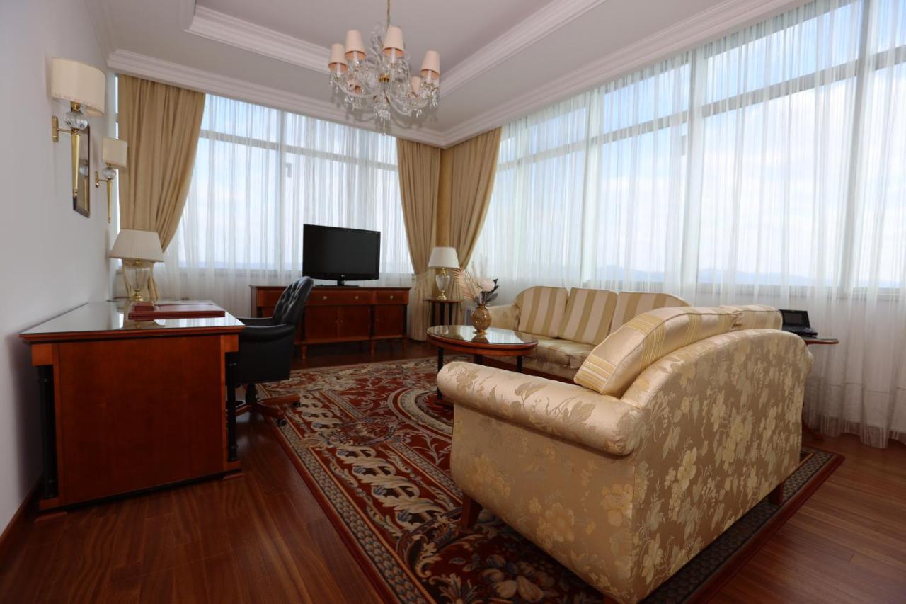 Apart-Hotel Integra บันยาลูกา ภายนอก รูปภาพ