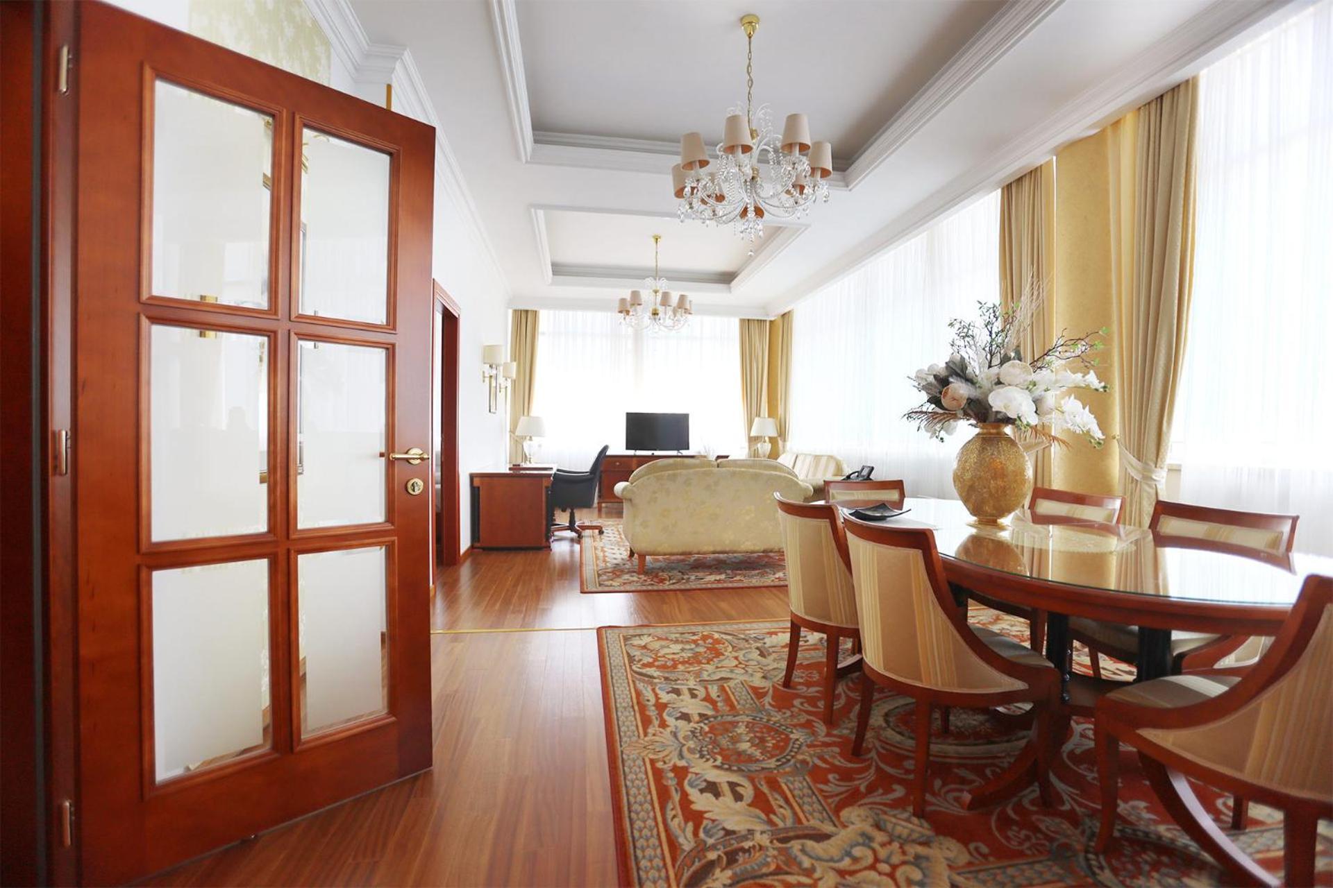 Apart-Hotel Integra บันยาลูกา ภายนอก รูปภาพ