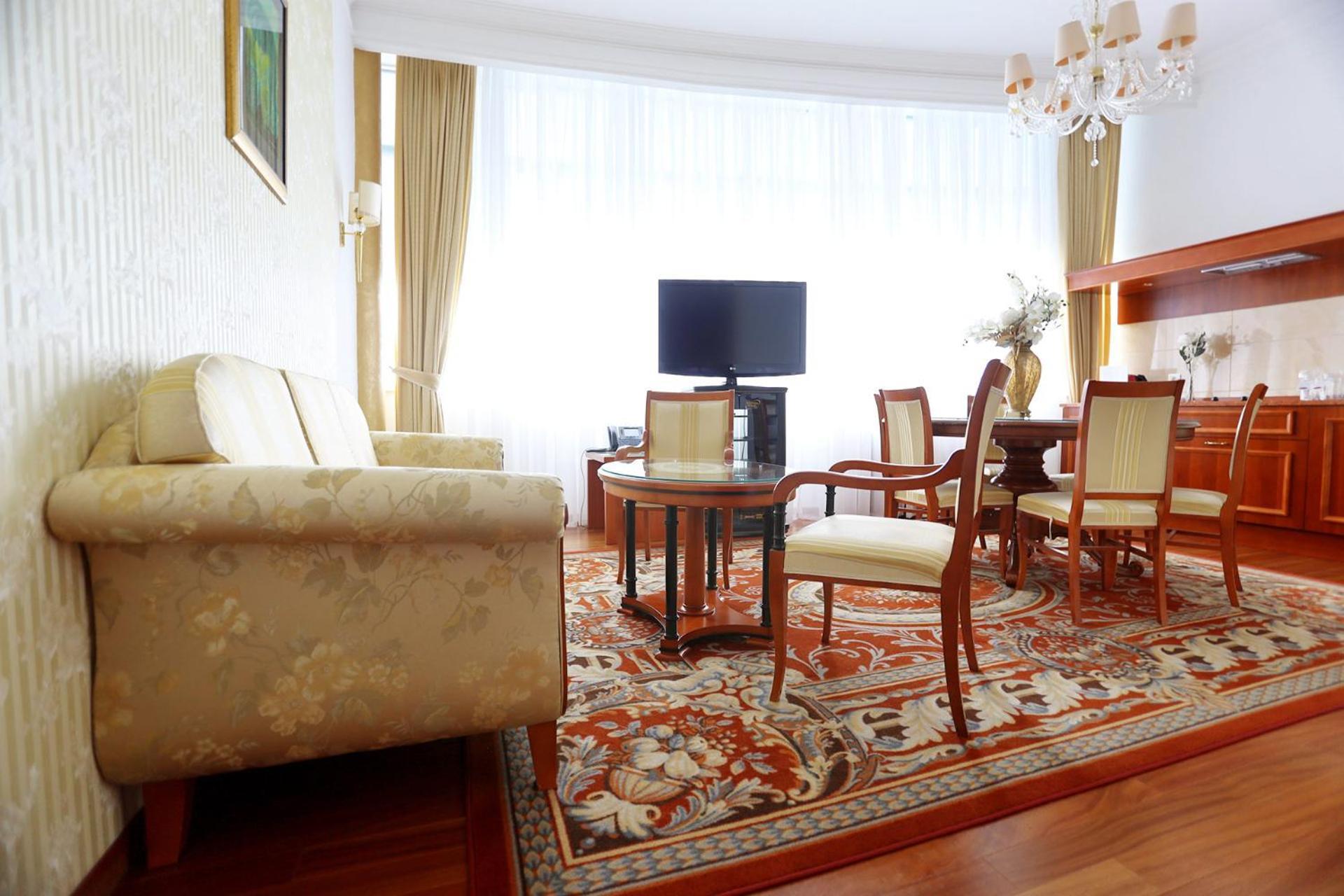 Apart-Hotel Integra บันยาลูกา ภายนอก รูปภาพ