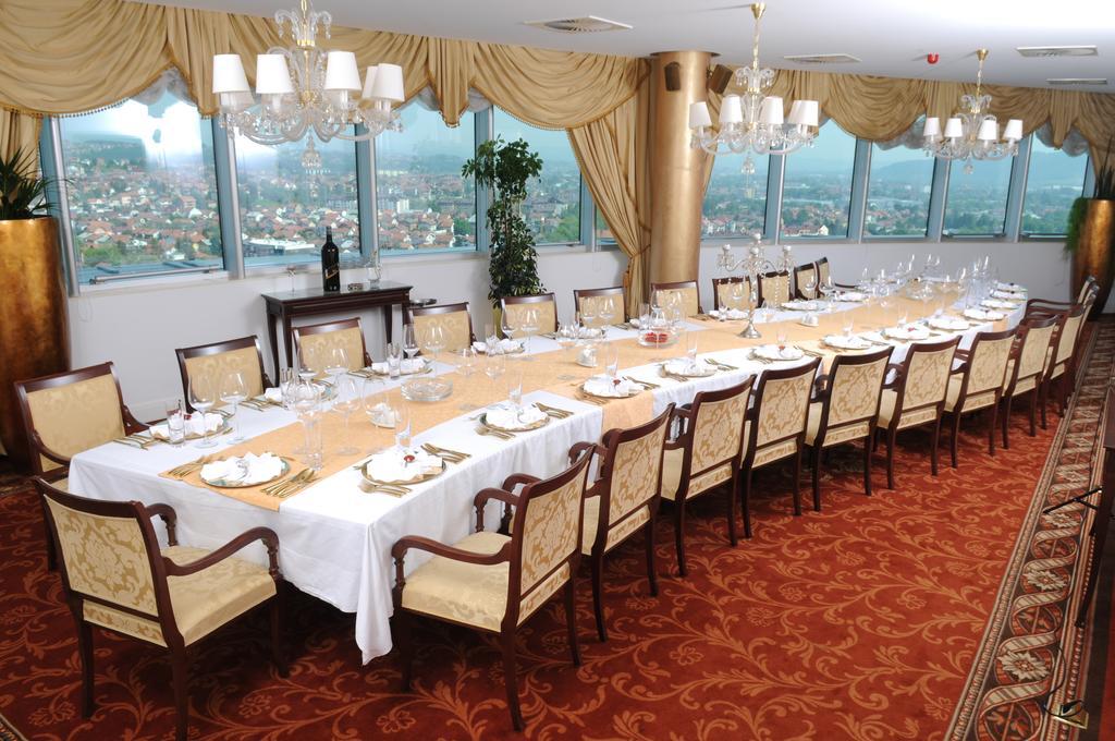 Apart-Hotel Integra บันยาลูกา ภายนอก รูปภาพ